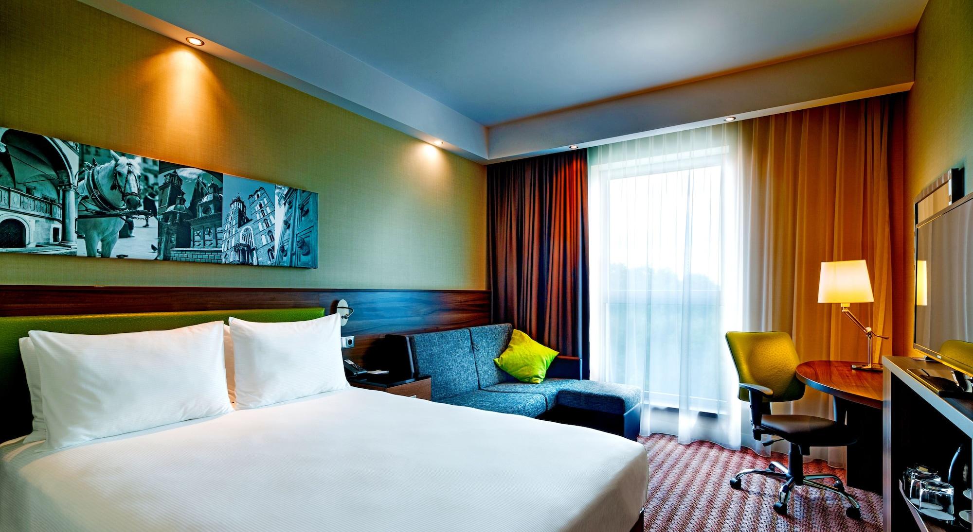 Hampton By Hilton Krakow Hotel Exterior photo