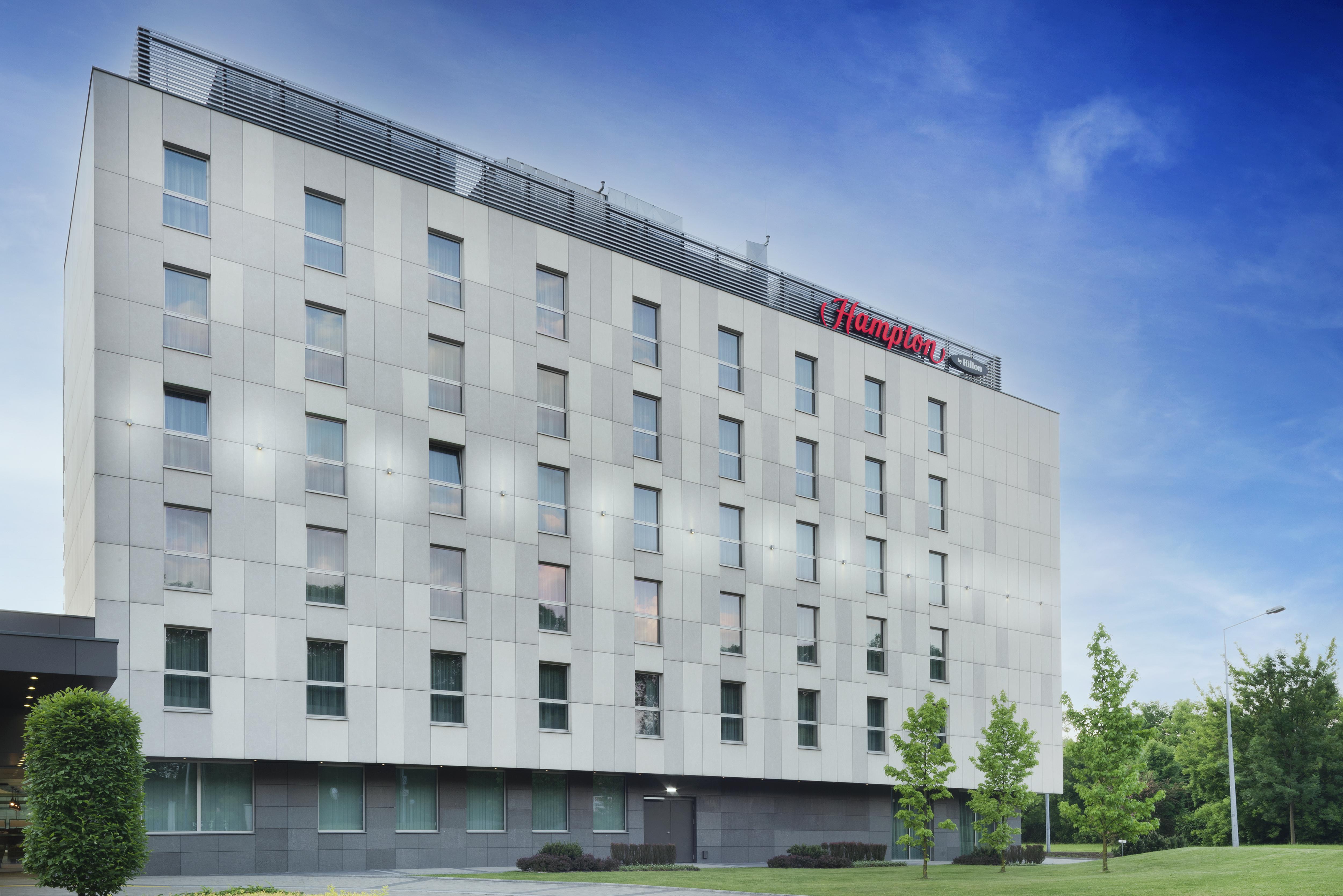 Hampton By Hilton Krakow Hotel Exterior photo